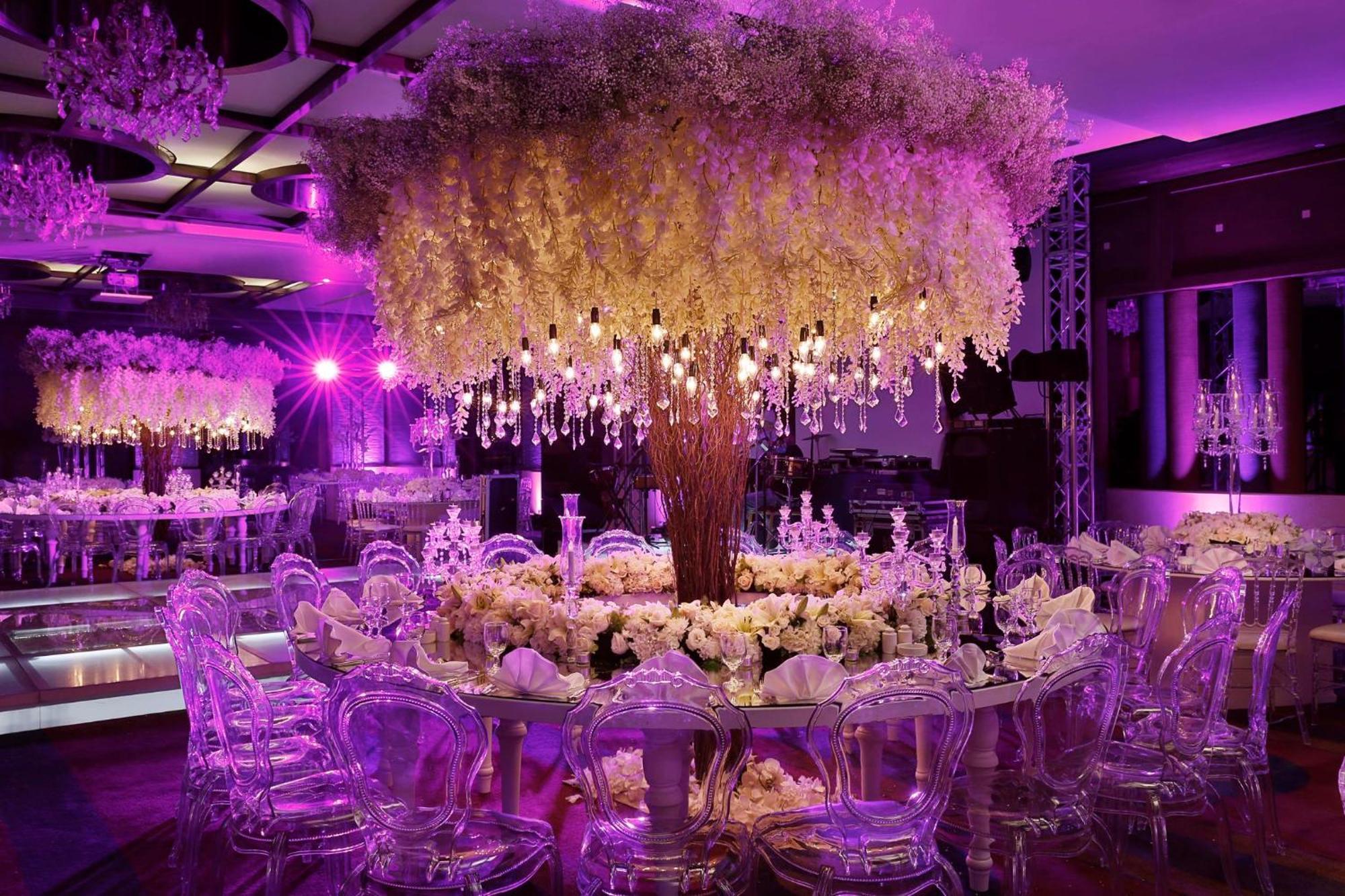 Crowne Plaza Amman By Ihg Hotel Eksteriør billede The interior of the ballroom at The Dorchester